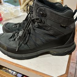 Men’s North Face Winter Boots Size 13