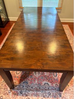 Mahogany Dining Table with 8 Chairs