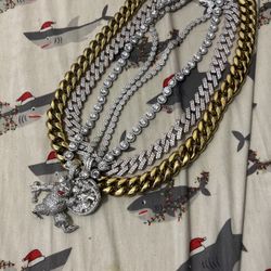 Mossinite And Silver Jewelry 