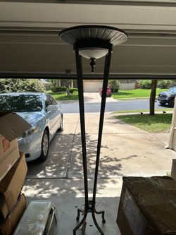 Floor lamp