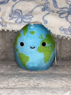 Roman the Earth Squishmallow