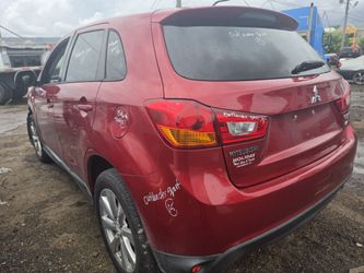 For parts Mitsubishi outlander 2015