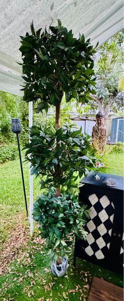 7ft faux tree