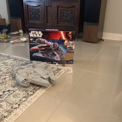 Star Wars The Force Awakens Millennium Falcon With Box