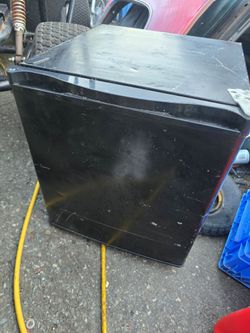 Small Mini Fridge