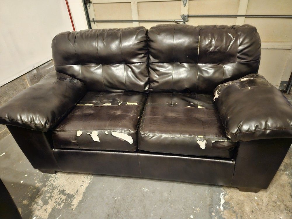 Free Sofa Plus Love Seat ( 3 +2,)