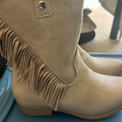$15 NEW JUSTICE GIRLS BOOTS SIZE (2)