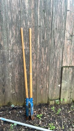 Dirt shovel