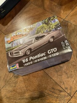 Revell  Model Car 66 Pontiac Gto 1/25 Scale