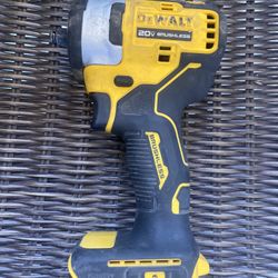 Dewalt 
