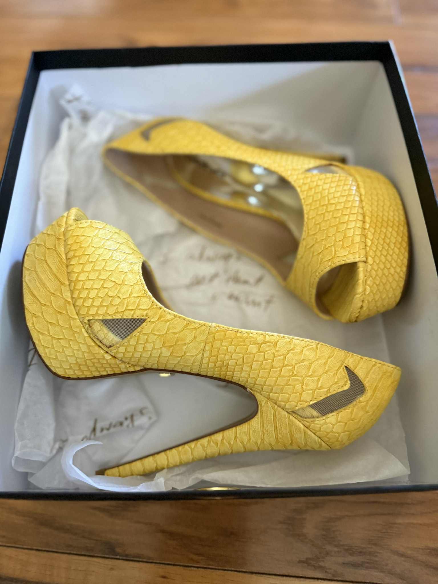 Bebe Size 6 Free