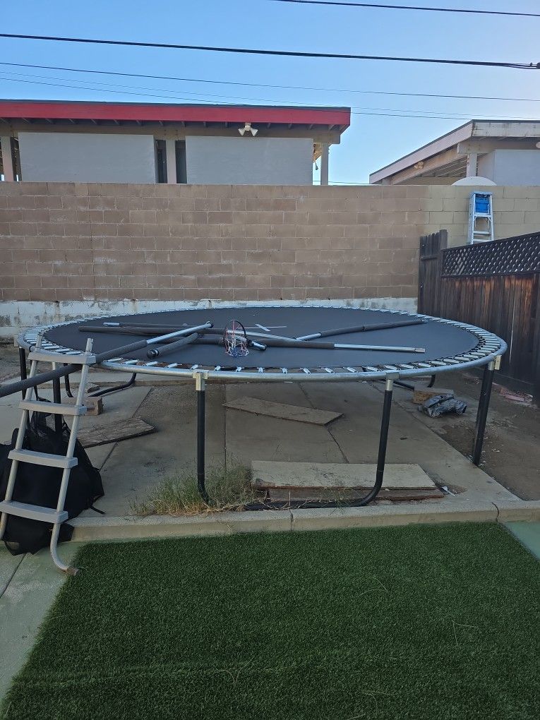 Trampoline