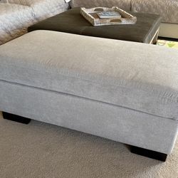 Living Spaces Storage Ottoman Coffee Table