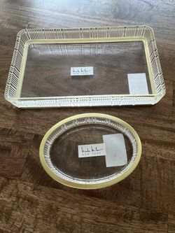 (2) Piece Nicole Miller Glass Countertop Accessories Bathroom Set 