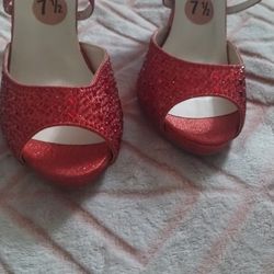 Red Heels 👠