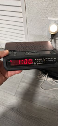 Radio reloj vintage 1980