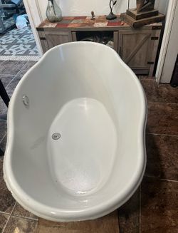 Tub jacuzzi