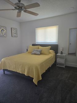 Cama queen con colchón