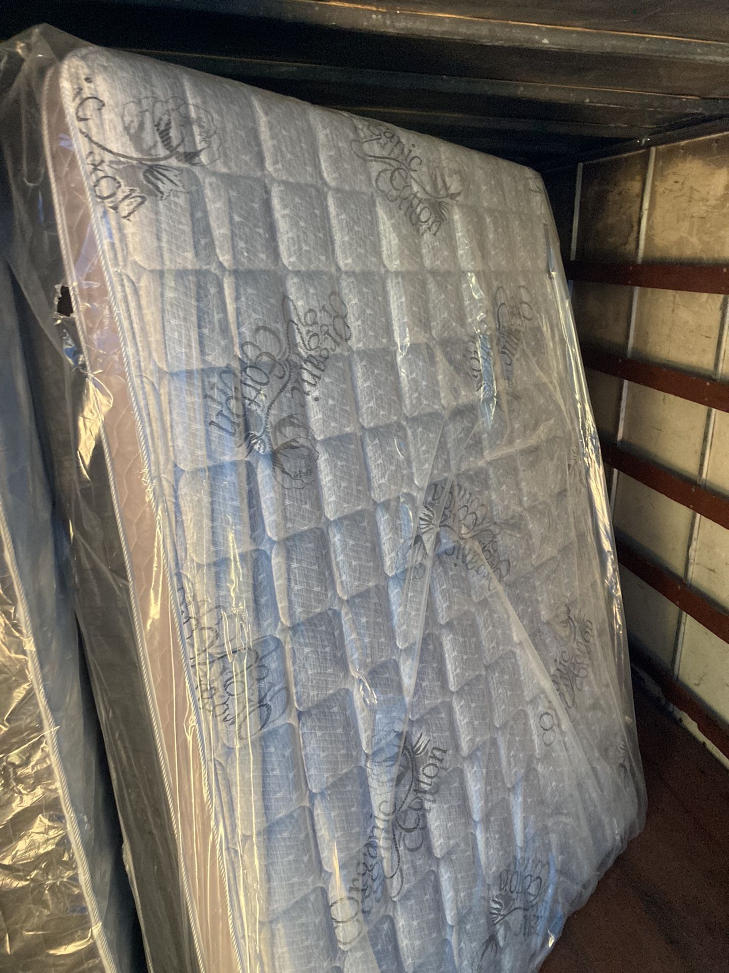 Queen Size Mattress On Clearance