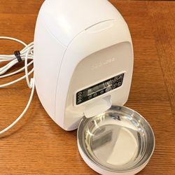 DOGNESS Programmable Automatic Pet Feeder 