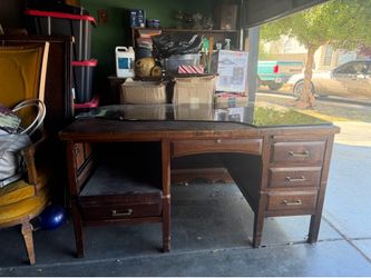 Work desk