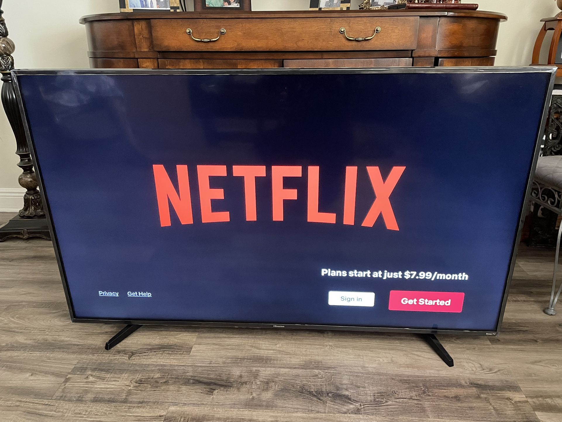 Hisense 58” Smart Roku TV 4K HDR UHD With Remote Control $150 Firm On Price