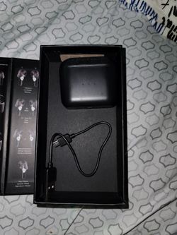 Skullcandy earbuds