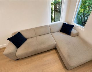 Sectional Couch With Chaise Lounge - PICKUP TODAY