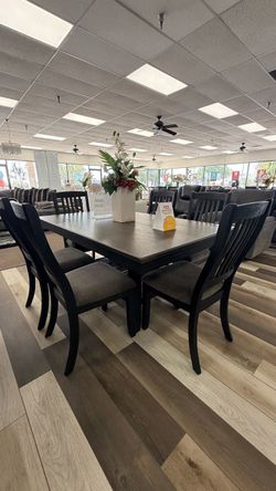 7 PC DINING TABLE