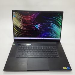 Razer RZ09-0423PEC3 17.3" i7-12800H 2.4GHz 32GB RAM 1TB SSD GeForce RTX 3080