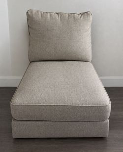 Armless Accent Chair / Modular Sectional Lounge Seat – Neutral Beige Textured Fabric ($70)