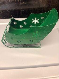 Green Metal Snowflake Christmas Sleigh Decor