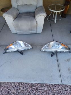 Nissan Versa headlights 2017