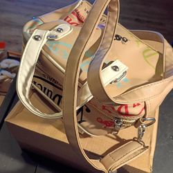 VON DUTCH CREAM CROSSBODY BAG