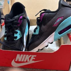 NIKE AIR MAX 90 LTR (PS) SIZE 12c BRAND NEW!!