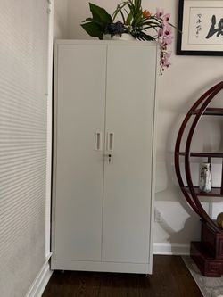 Metal storage cabinet