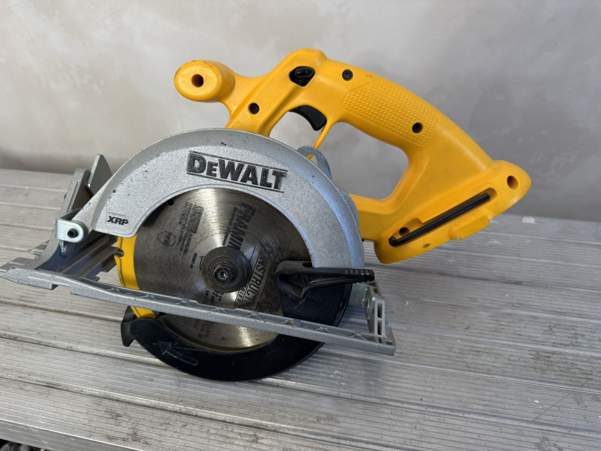 18v Saw Dewalt 6 1/2 Inches