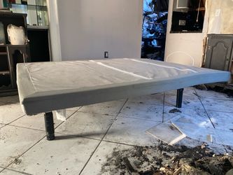 Adjustable queen size frame