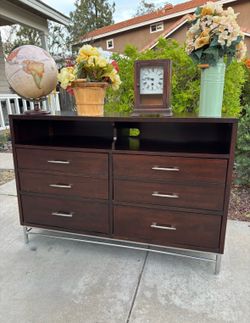 Wood Dresser Chest of Drawers Furniture Great Condition