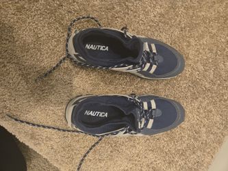 Men's Nautica Size 10