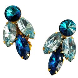 Vintage Juliana (DeLizza & Elster) sapphire blue & aqua navette rhinestone clip-on earrings