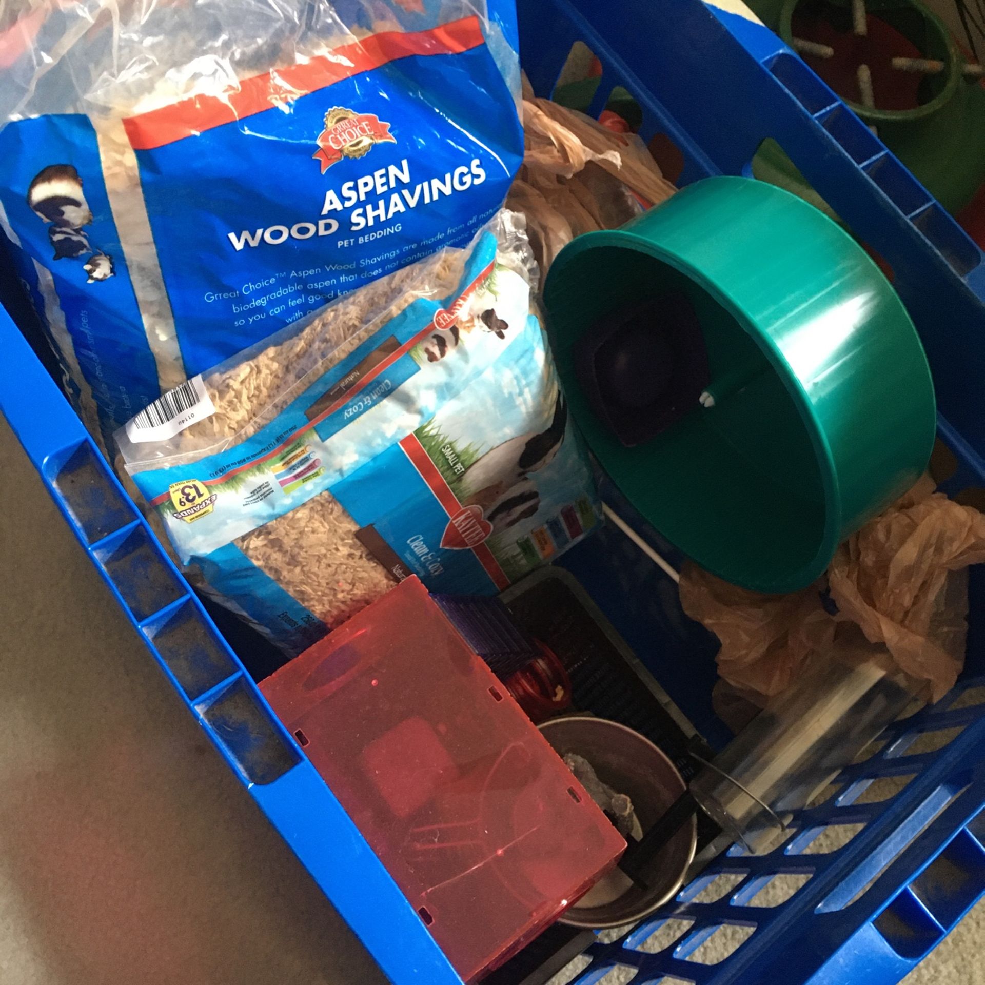 Aquarium and hamster supplies
