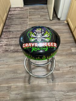 Bar stool