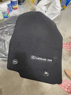 Lexus NX 2018 Floor Mats Open Box Never Used