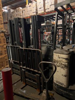 Crown standup Electric lifts