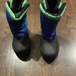 Snow Boots. Size 7