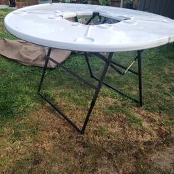 Foldable Round Table With Center Opening For Trash Baha