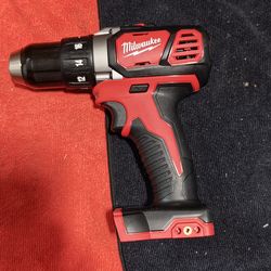 Milwaukee m18 drill /driver