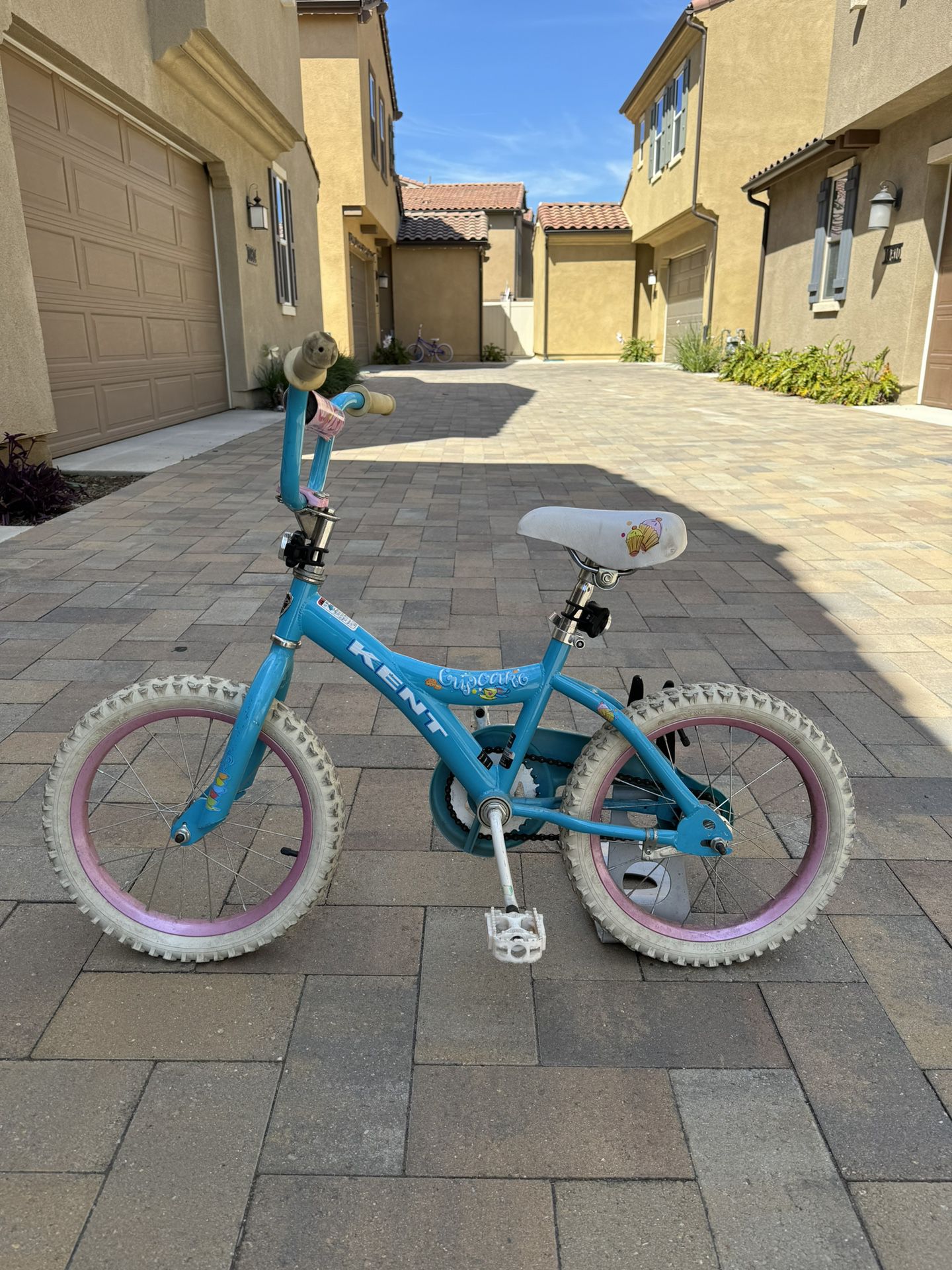 Kent 16” Girls Cupcake Bike