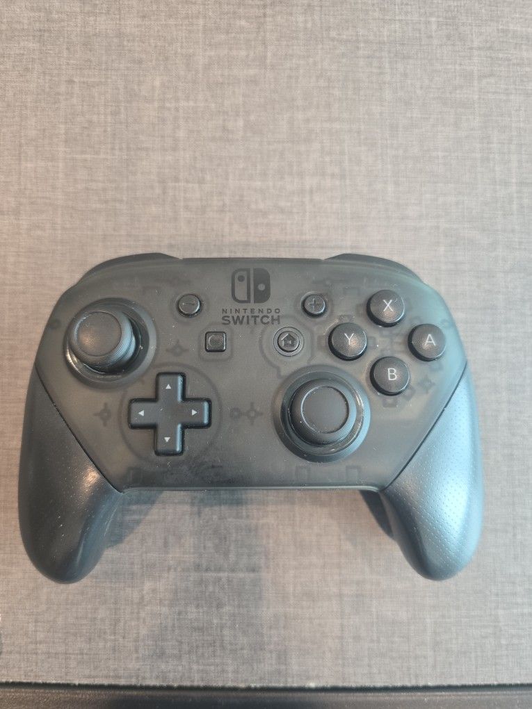 Nintendo Switch Pro Controller